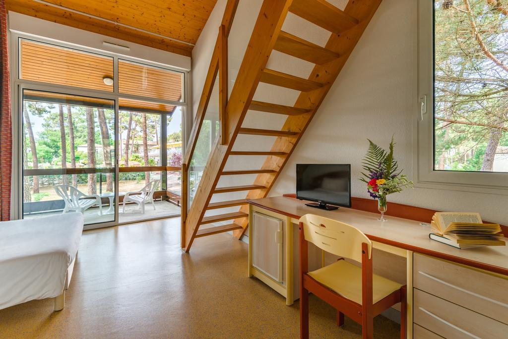 Two-Bedroom Duplex,401461023:JPEG