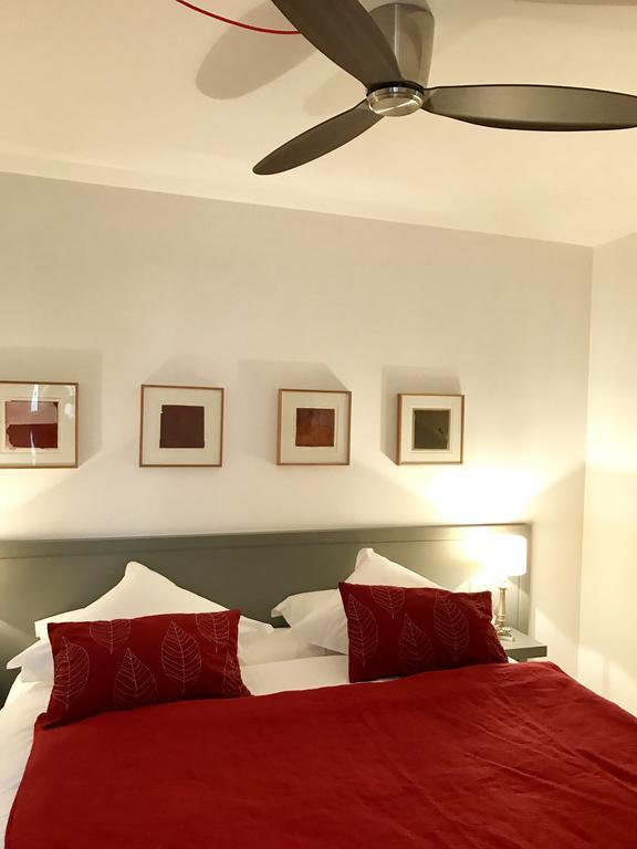 Deluxe One-Bedroom Apartment 52m2
