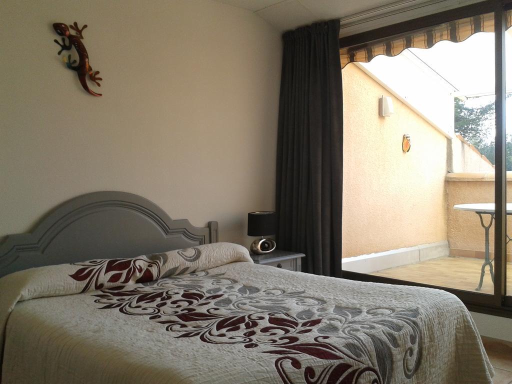 Triple Room Swimming Pool View Terrace,398546718:JPEG