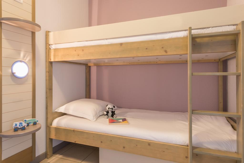 One-Bedroom Apartment with Sleeping Alcove and Air Conditioning (6 People) - Sea View