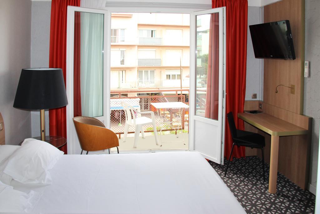 Double Room Balcony Side Sea View