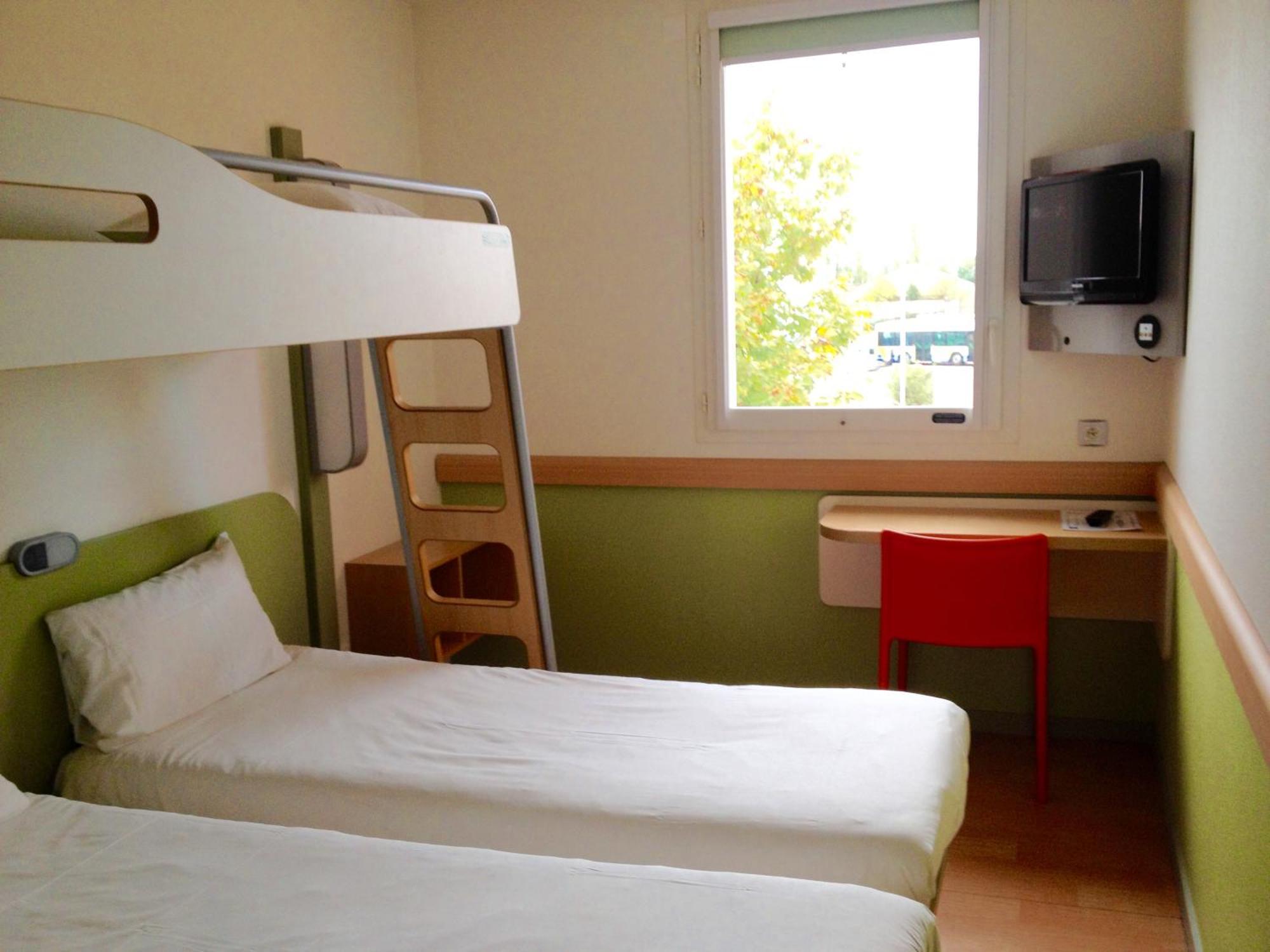 Triple Room,1563311461:JPEG