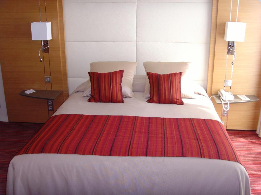 Standard Double Room Sea or Pool View