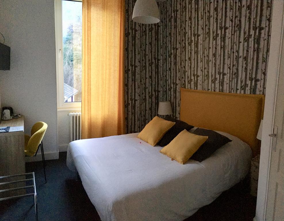 Small Double Room,641772933:JPEG