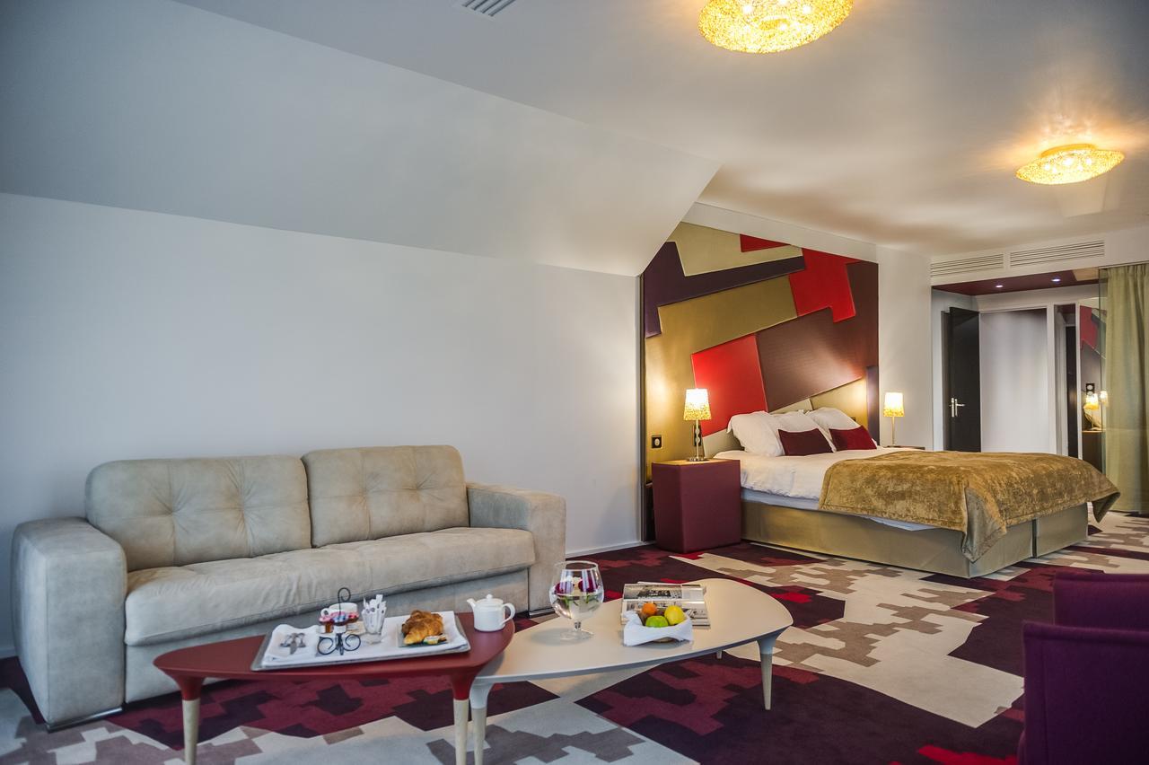 Queen Suite