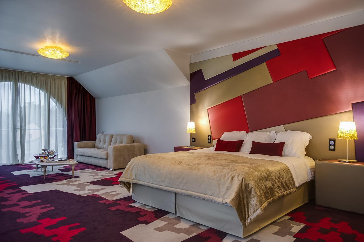 Queen Suite
