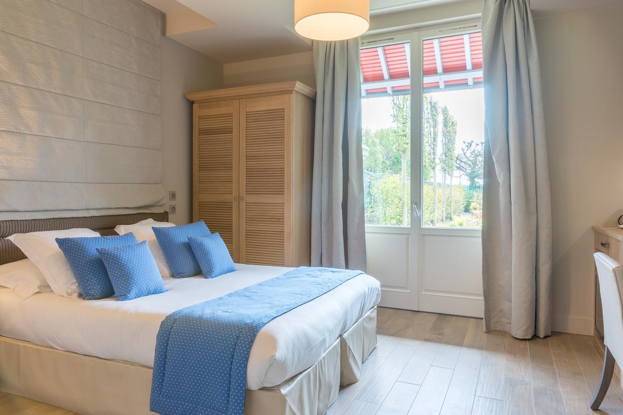 Prestige Room