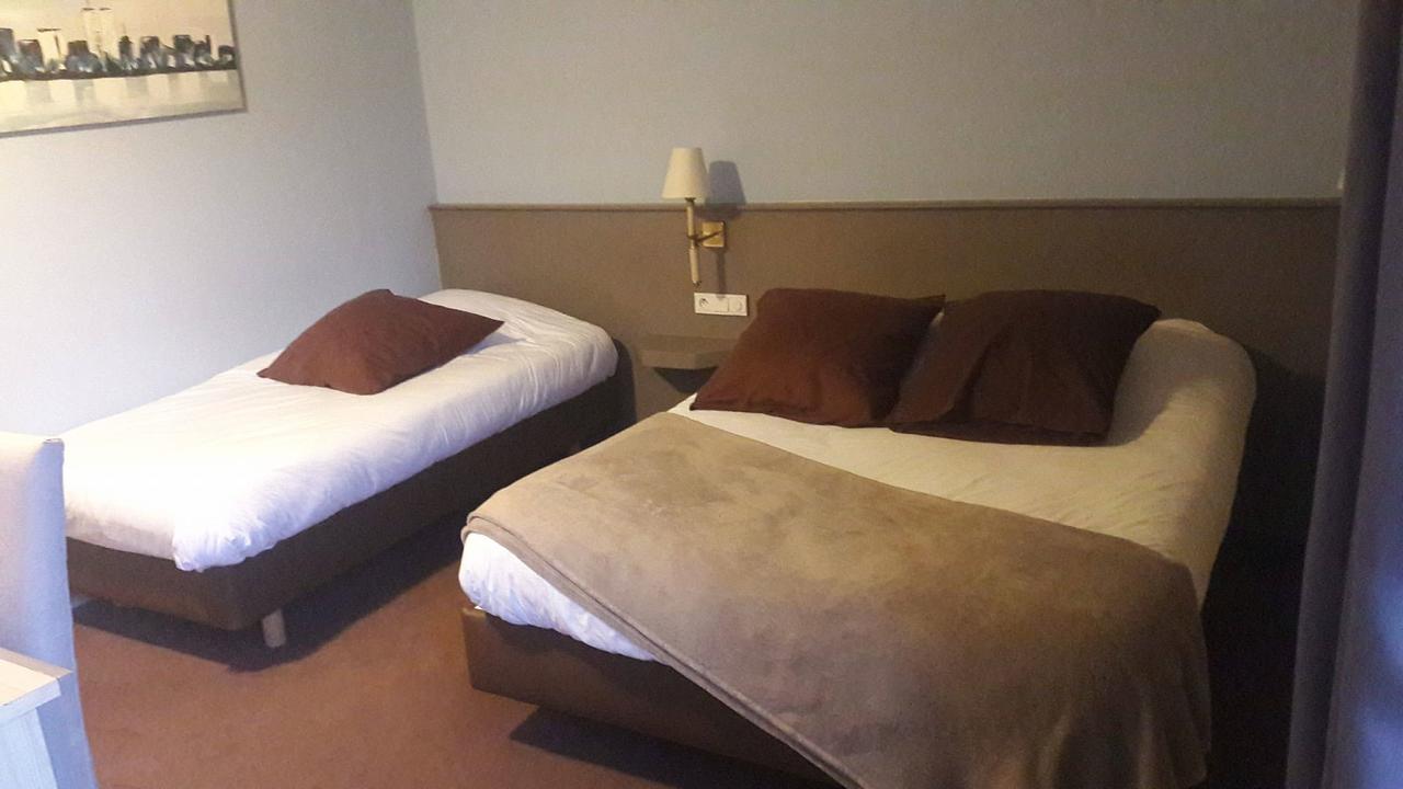 Double or Twin Room with Private Bathroom,752940599:JPEG