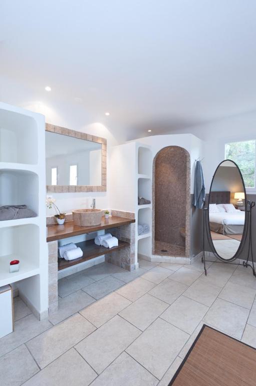 Double or Twin Room with Terrace and Sea View,57747529:JPEG