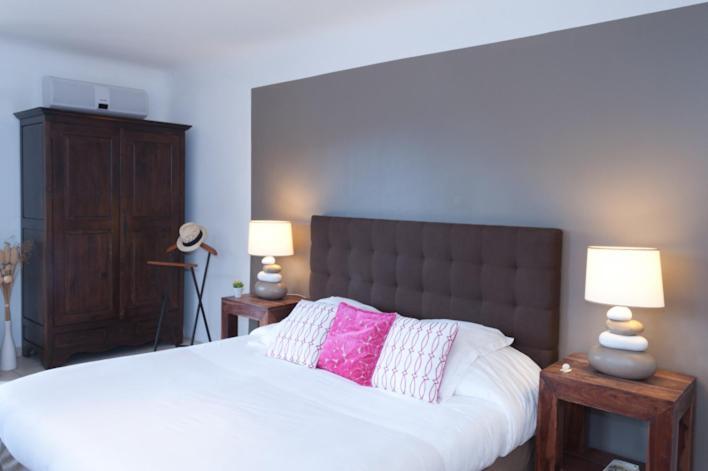 Double or Twin Room Terrace Sea View