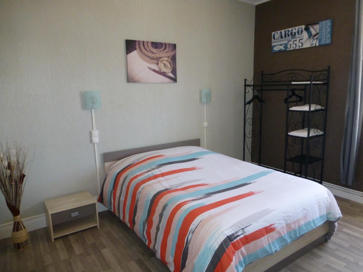Standard Double Room with Shared Bathroom,634927533:JPEG