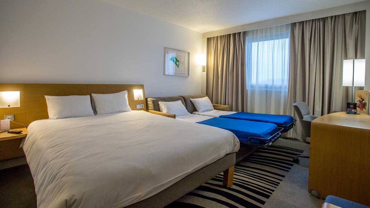 Camera Standard con 1 Letto Queen-Size e Divano-Letto