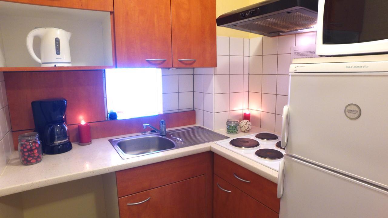 Two-Bedroom Apartment,664706361:JPEG