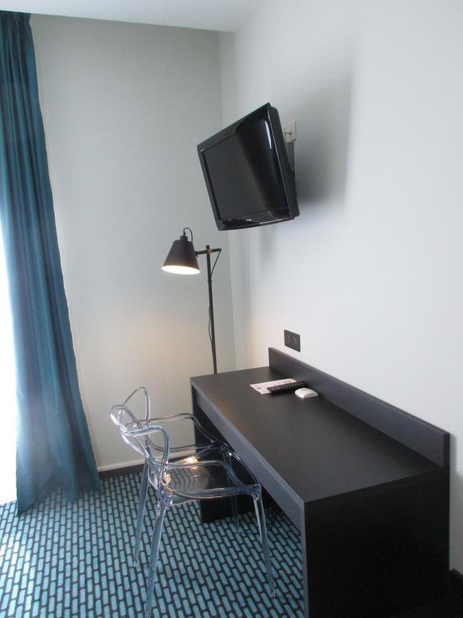Classic Double Room Street Side
