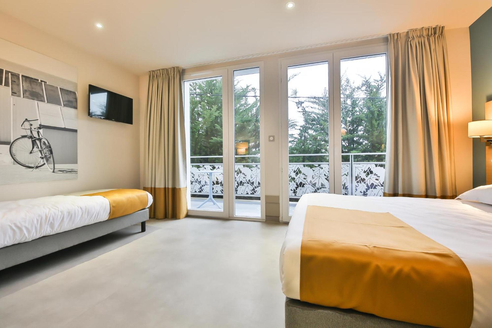Triple Room Balcony