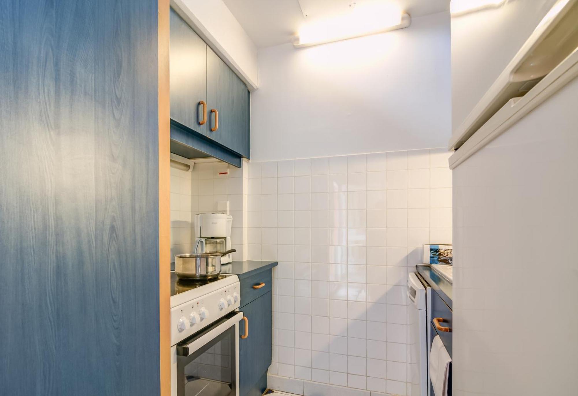 One-Bedroom Apartment Terrace,677087415:JPEG