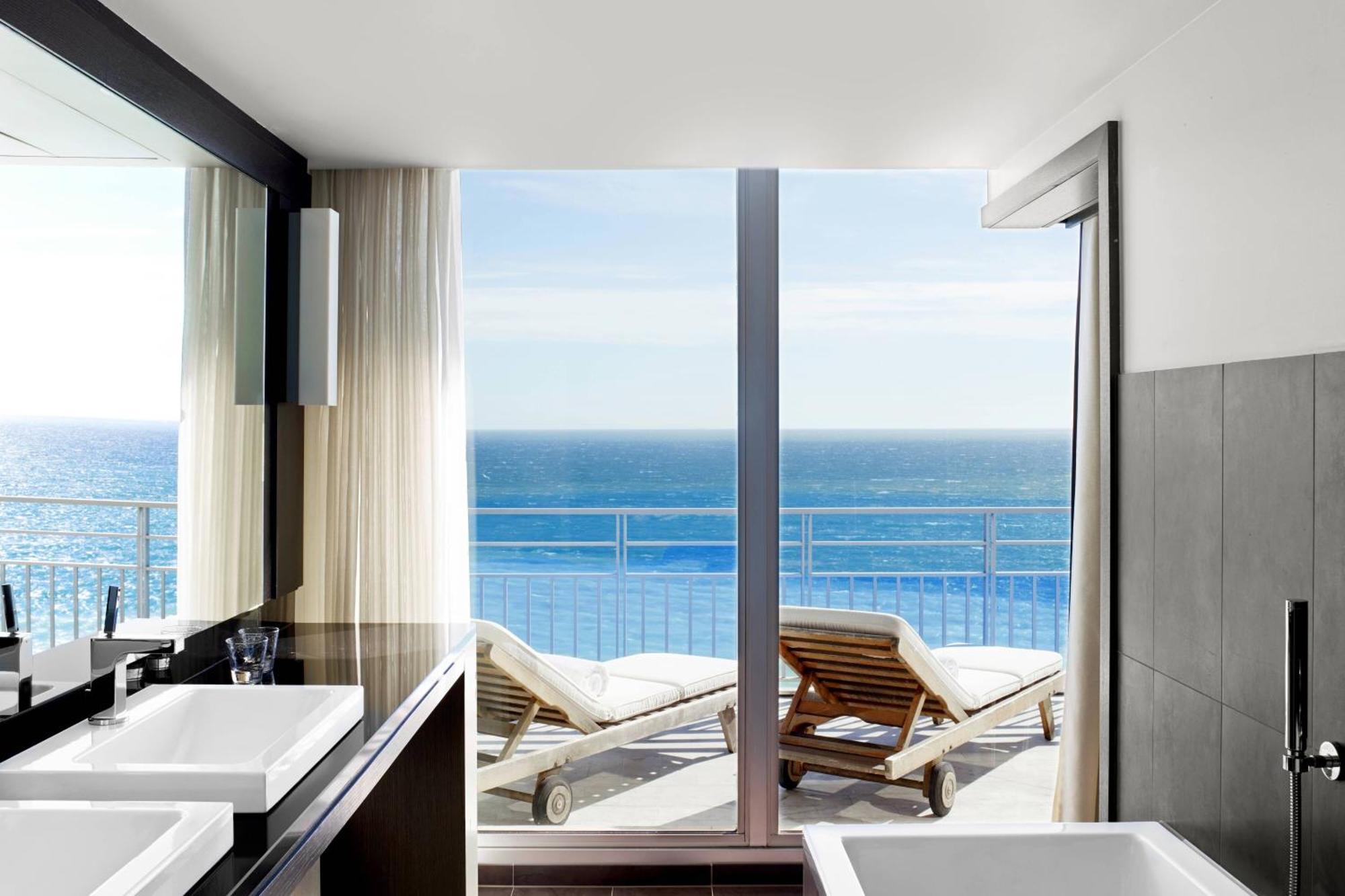 Suite Júnior com Cama King-size e Vista Mar