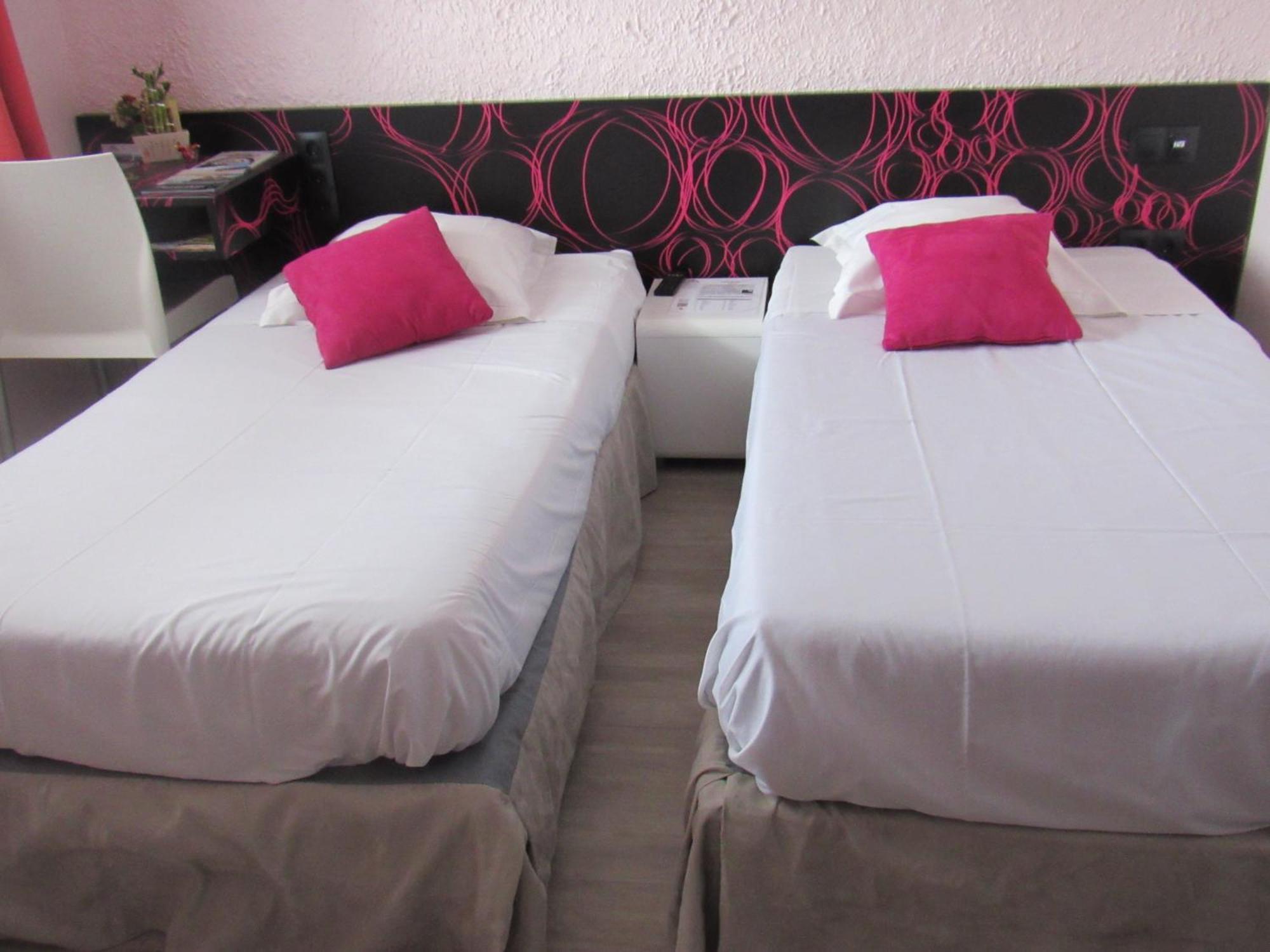 Triple Room Single Beds