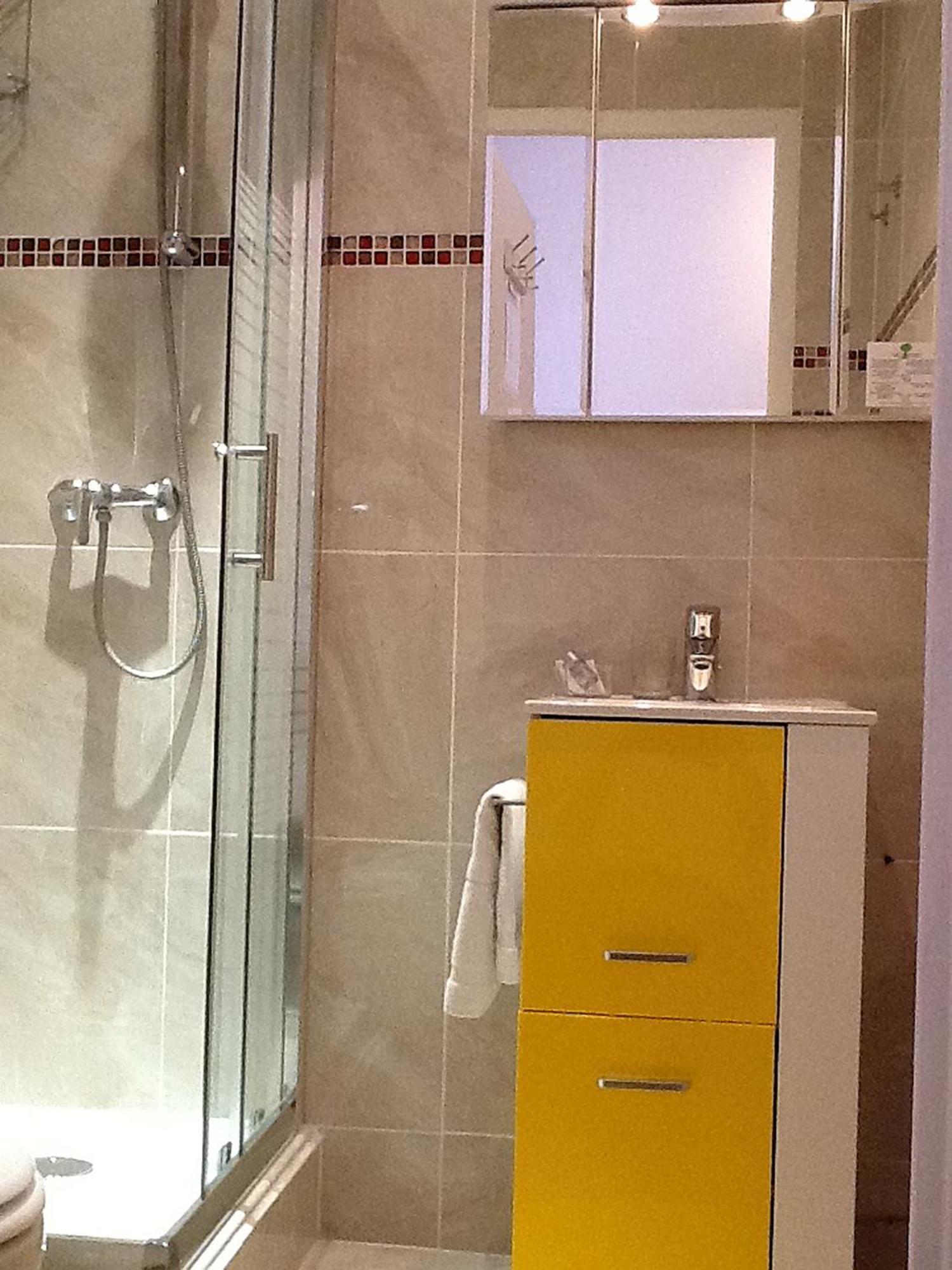 Quarto Triplo ou com 2 Camas de Solteiro