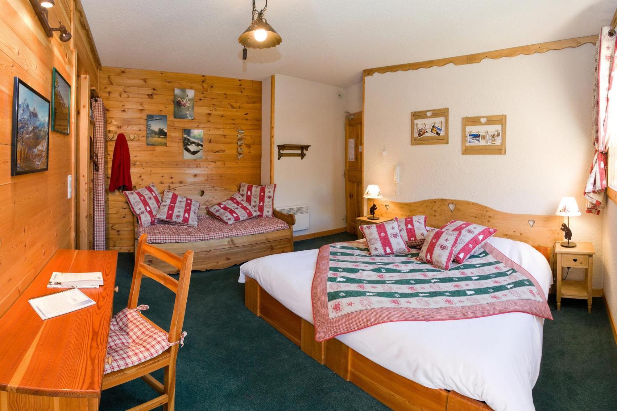 Triple Room Long