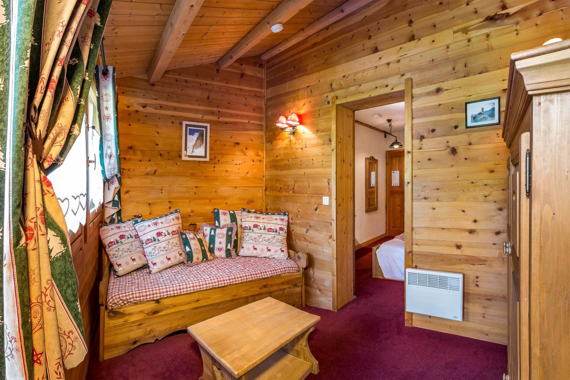Triple Room Long