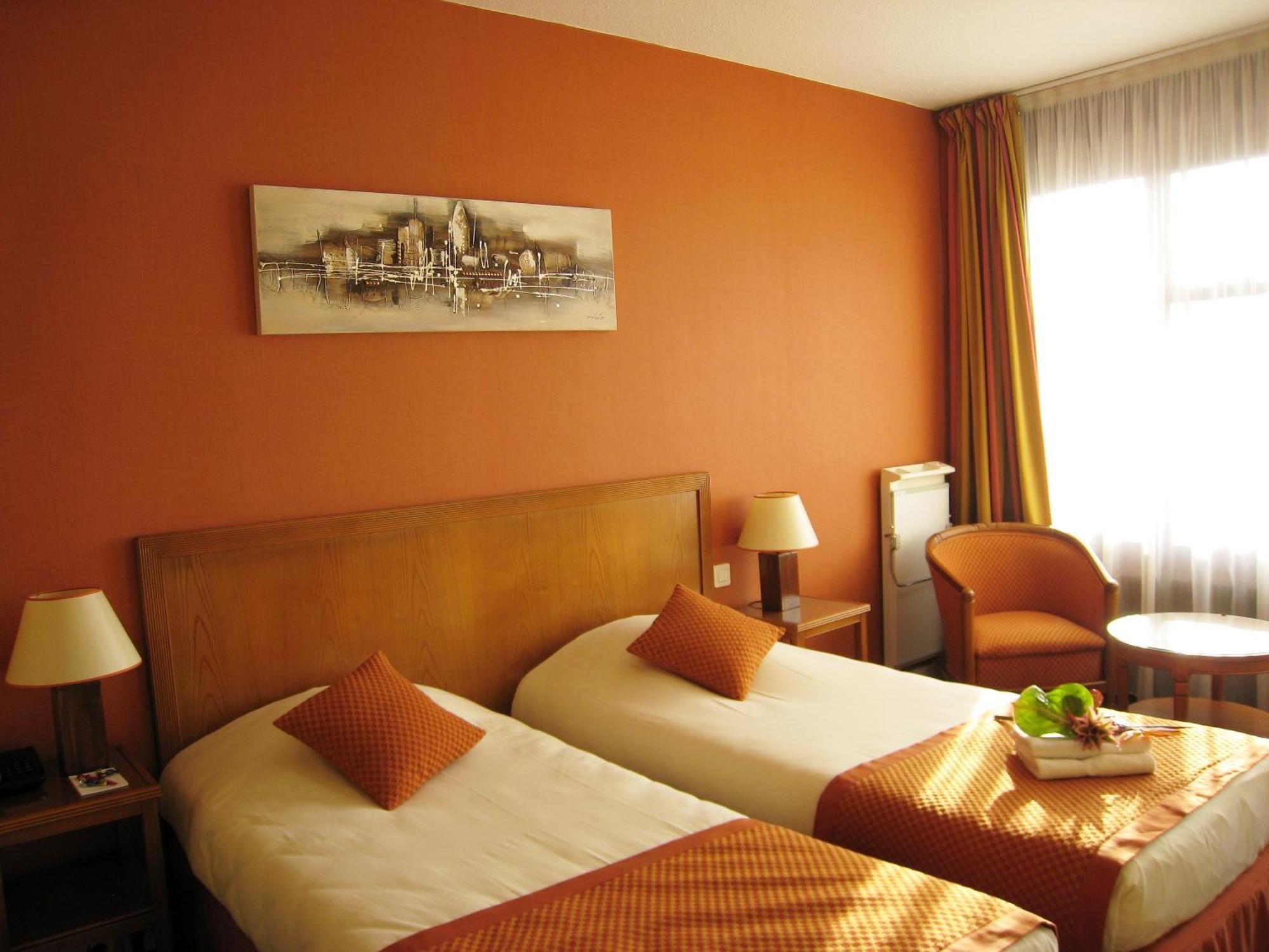 Standard Twin Room