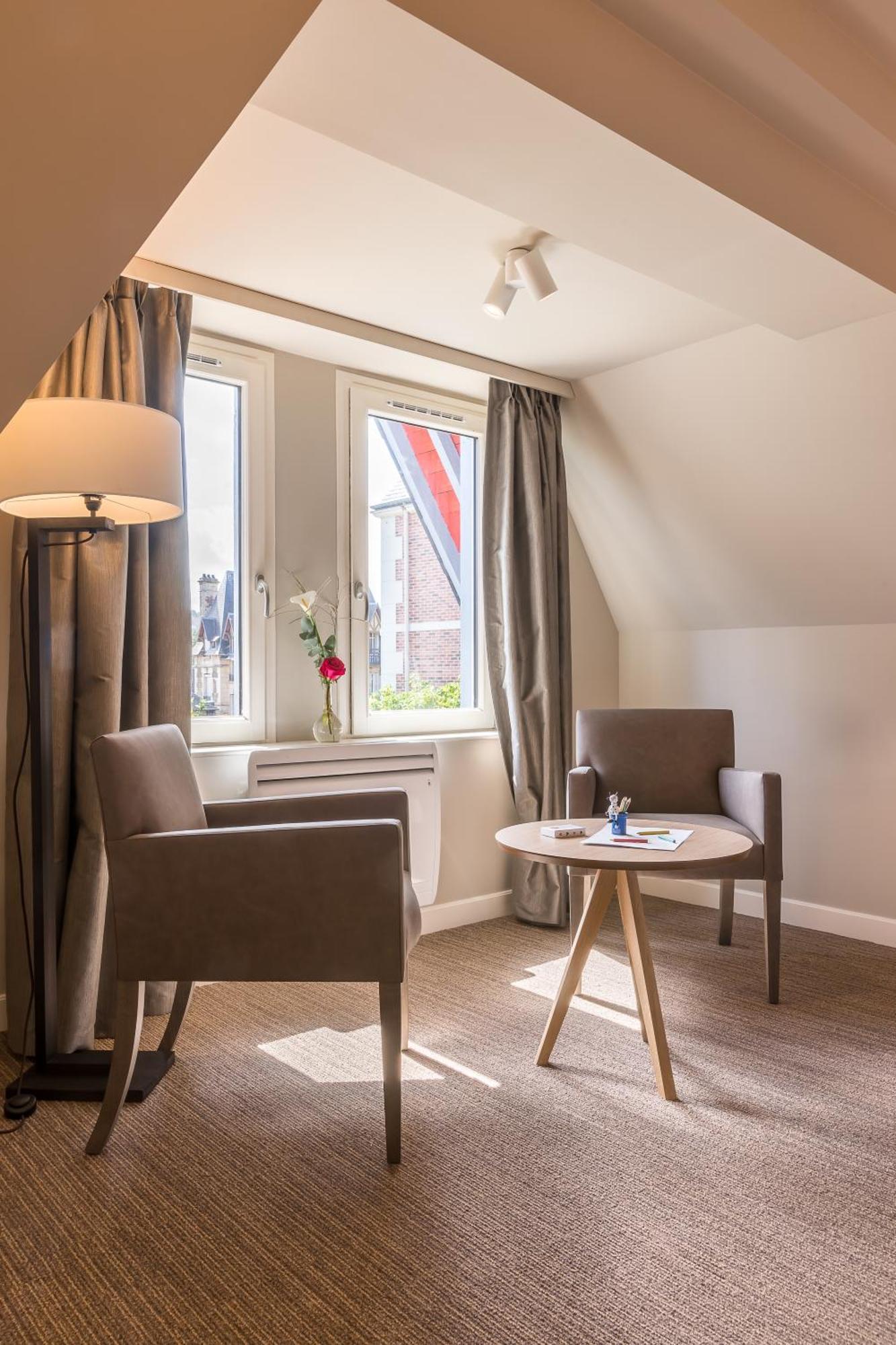 Prestige Room