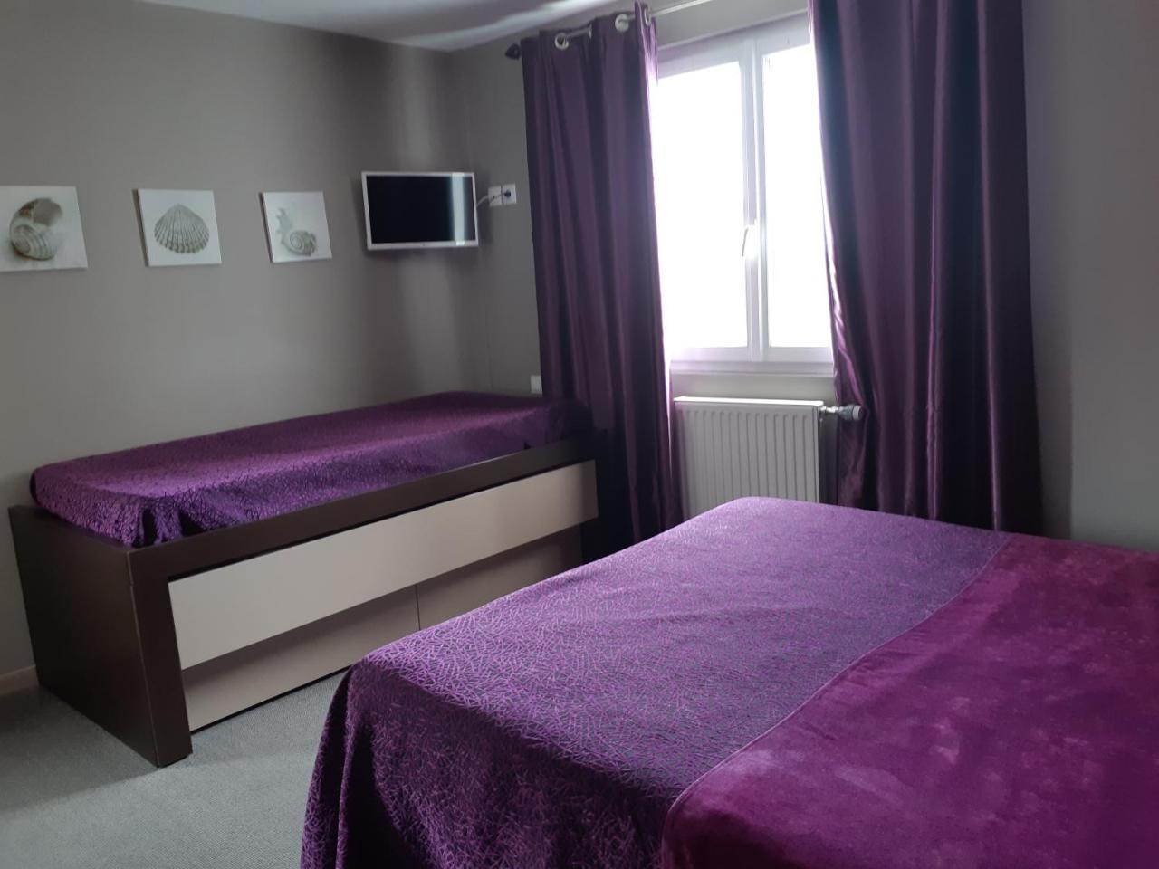 Family Room,717143410:JPEG