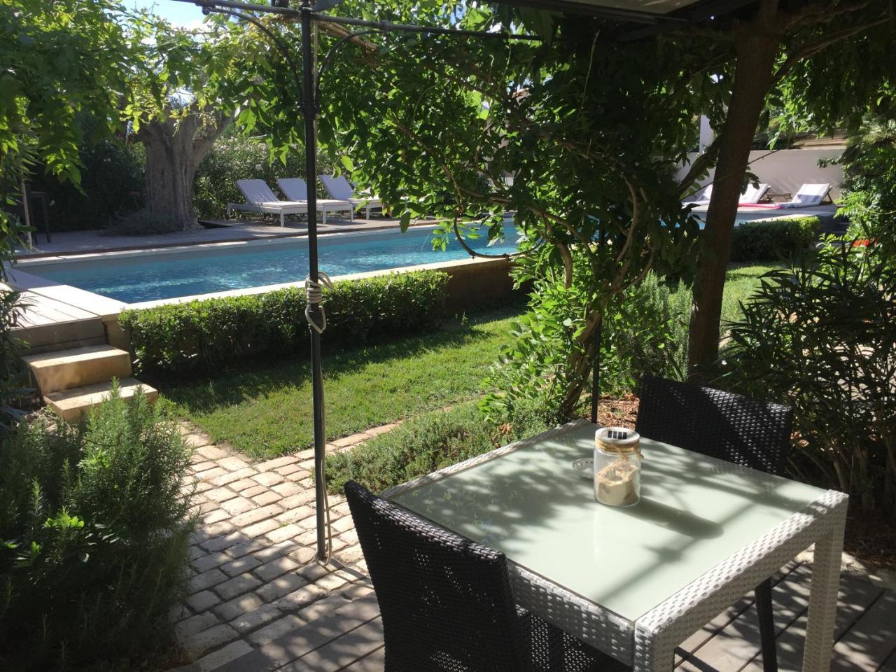 Doppelzimmer 5 mit Balkon und Poolblick - 24 m²