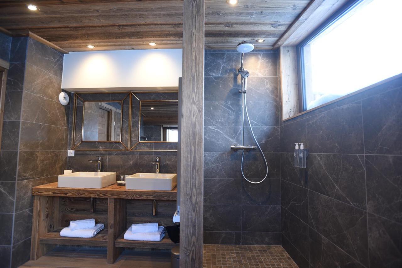 Suite with Mountain View - Spa Access Included
