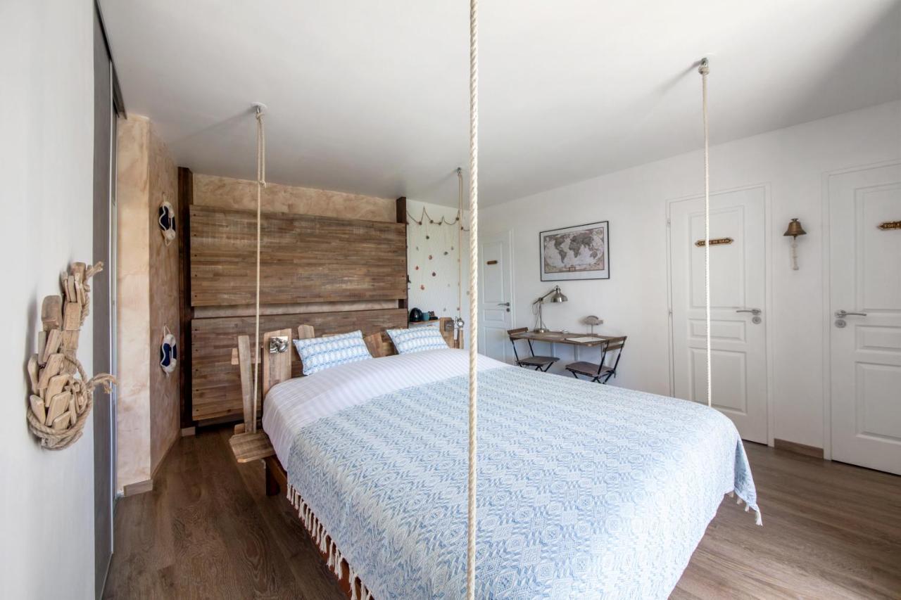 Deluxe Double Room Side Sea View