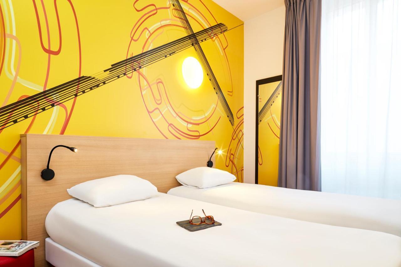 Standard Twin Room,758107750:JPEG