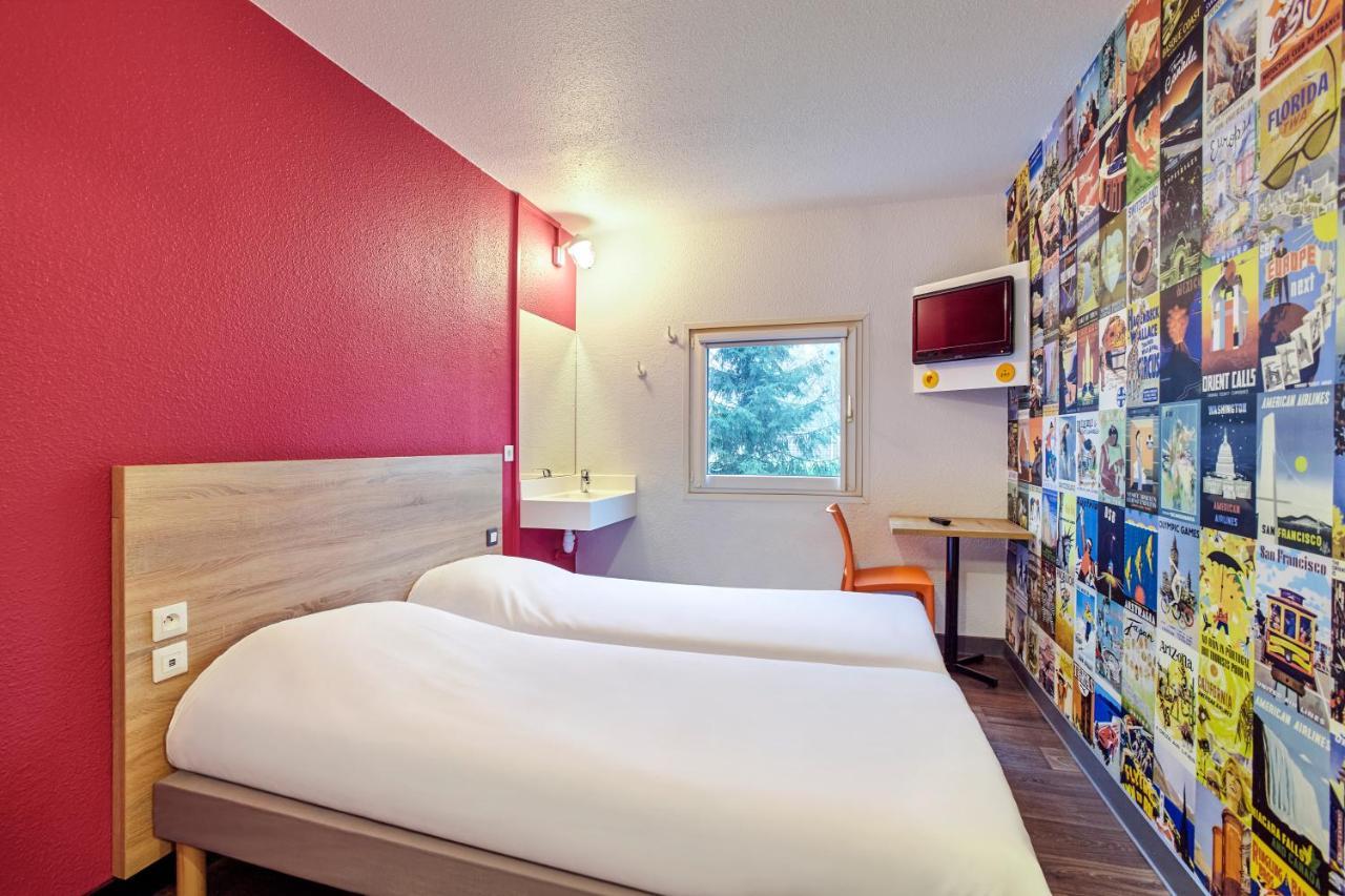 Twin Room,1705018403:JPEG