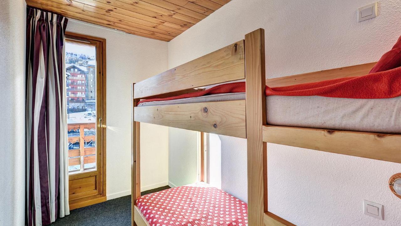 1 Bedroom Apartment sleeping area,769780225:JPEG