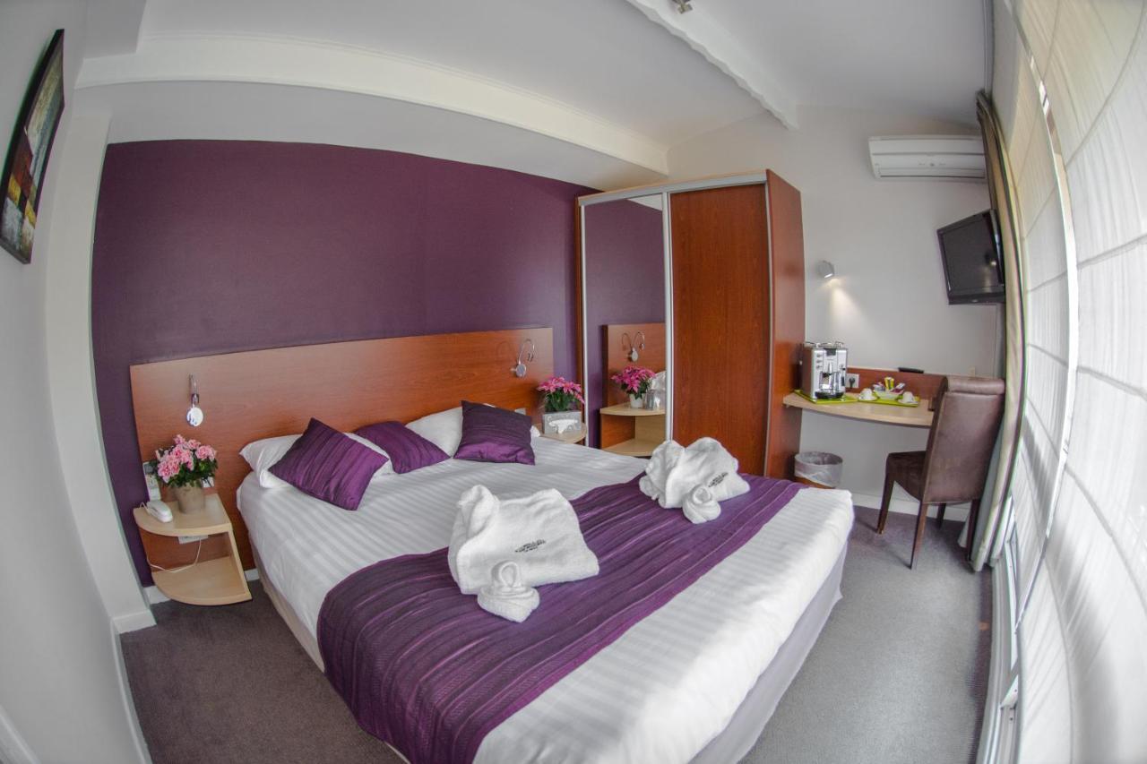 Junior Suite with Balcony,1196641111:JPEG