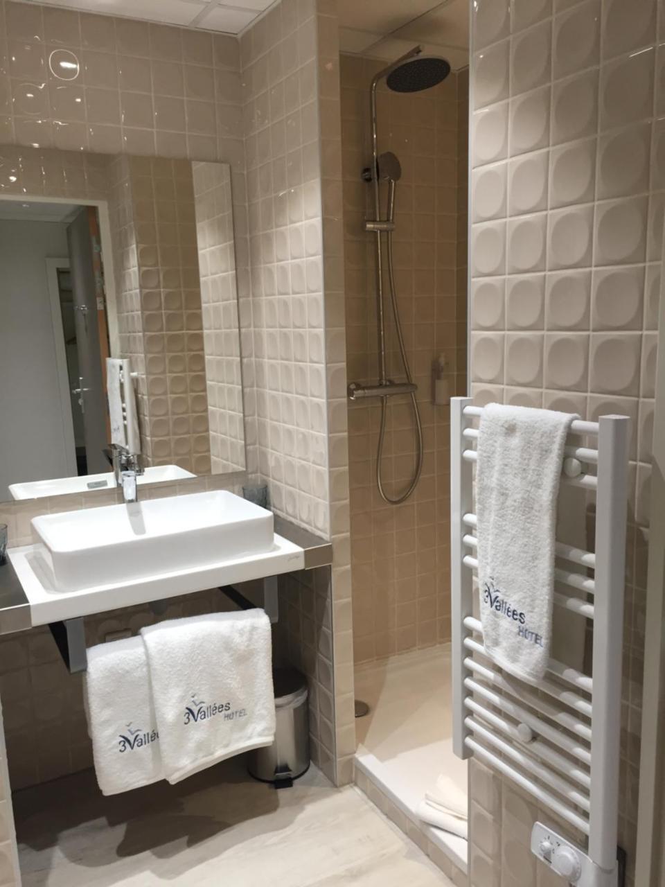 Triple Room,776185582:JPEG