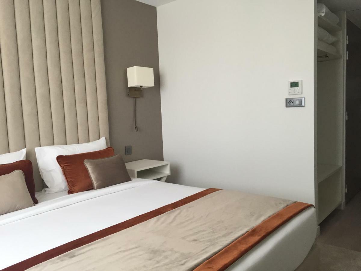 Double Room,776185582:JPEG