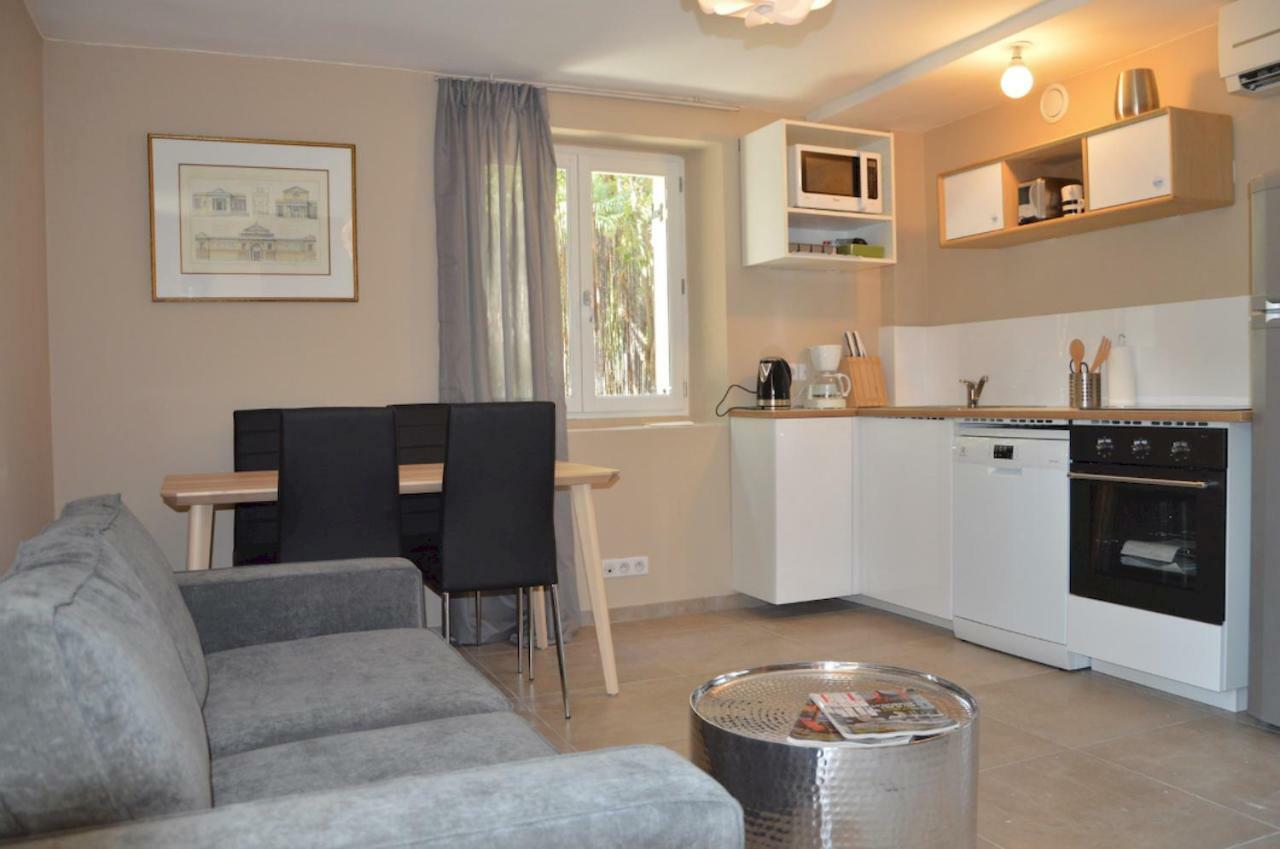 Appartamento con 2 Camere da Letto e Terrazza