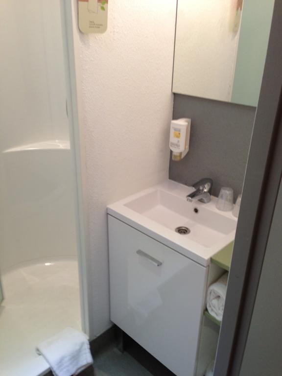 Triple Room with One Double Bed and One Single Bed,79638654:JPEG