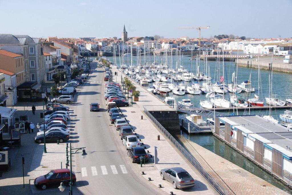Double Room Port View