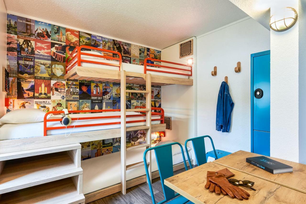 6-Bed Dormitory Room