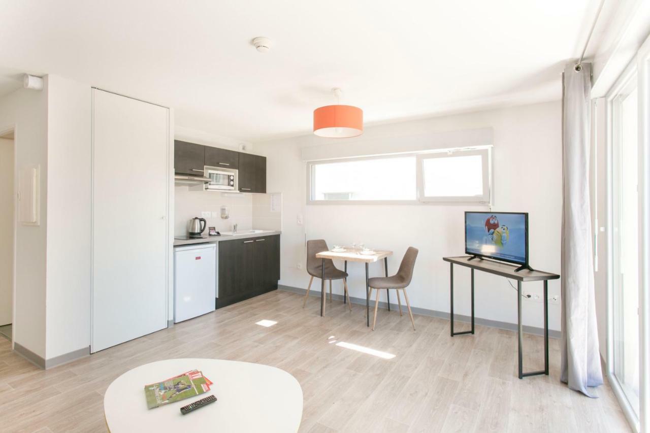 One-Bedroom Apartment,832211576:JPEG