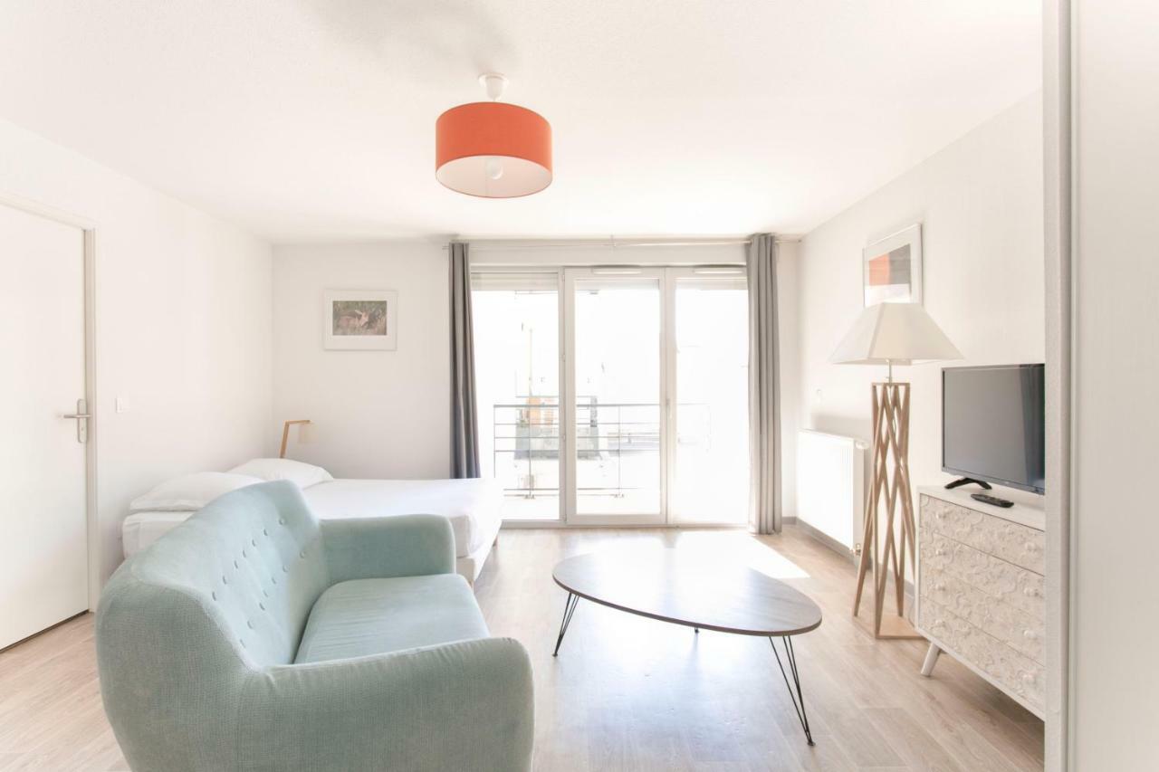 Studio Apartment