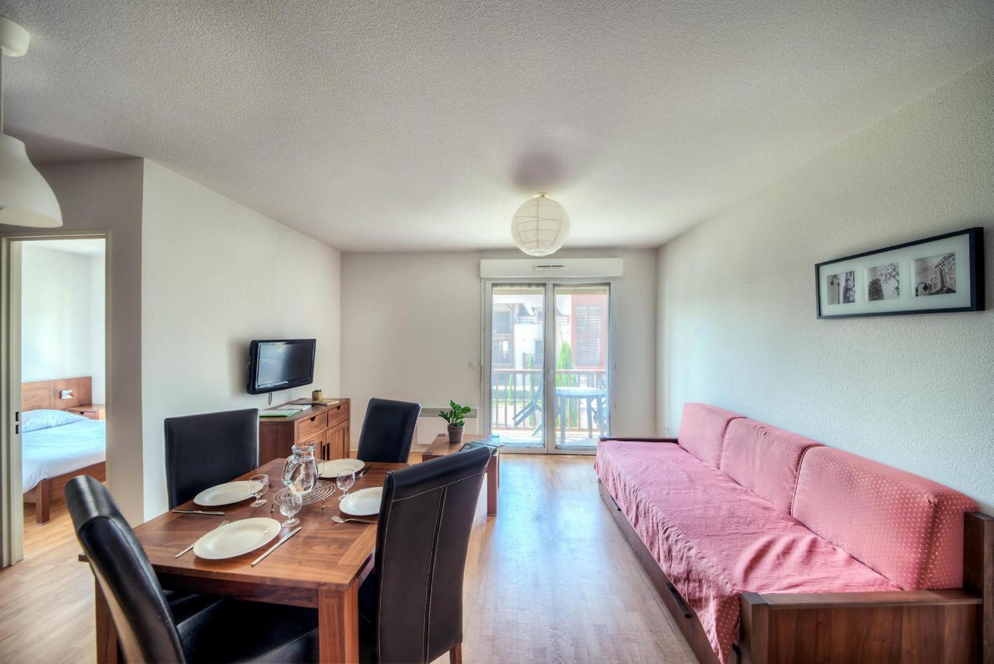 One Bedroom Apartment