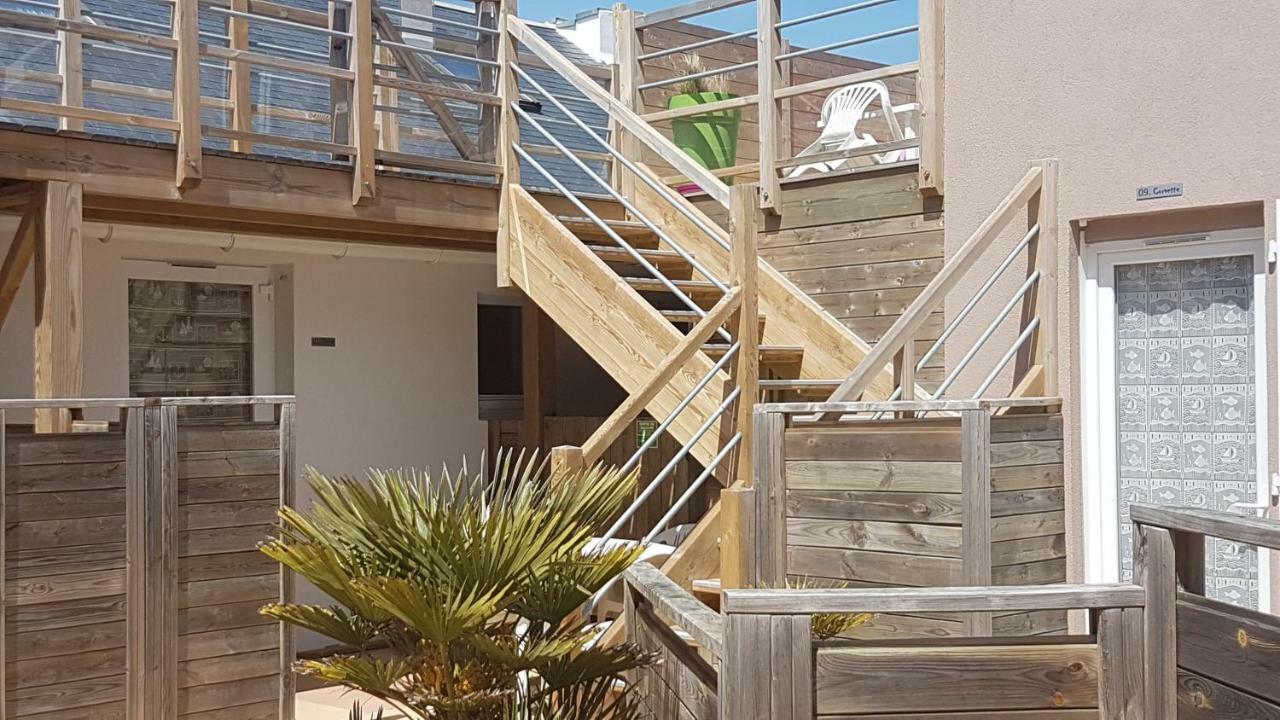 Apartment Terrace,1333354184:JPEG