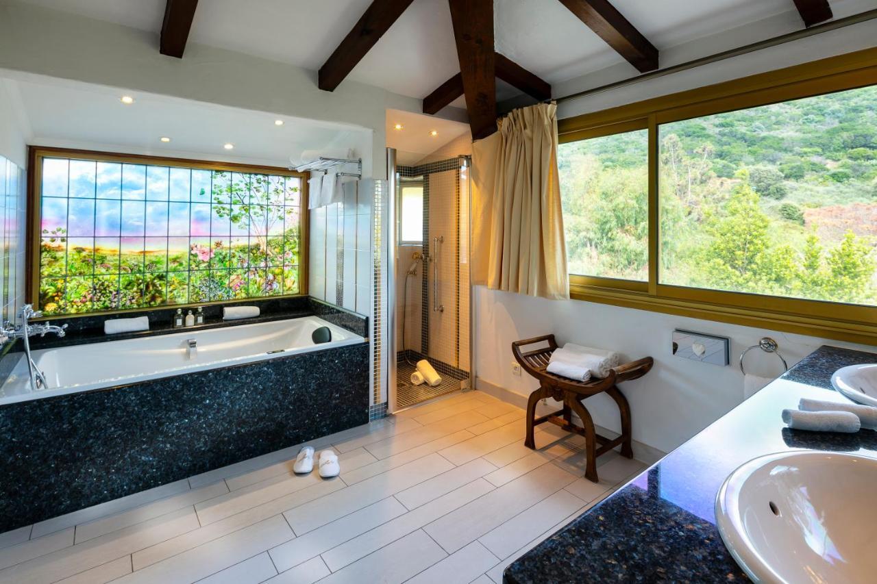 King Suite with Sea View