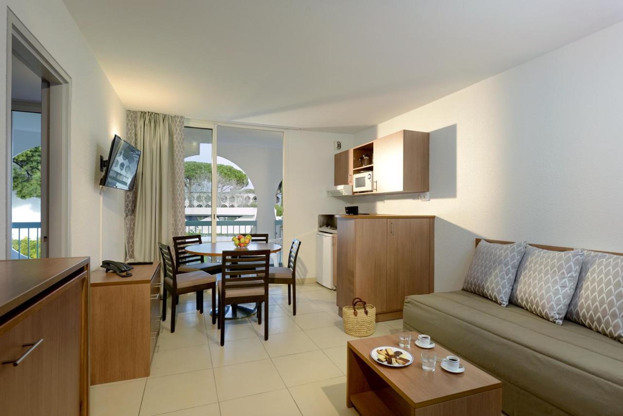 2-Room Apartment Level 1 or 2 or 4 to,999757167:JPEG