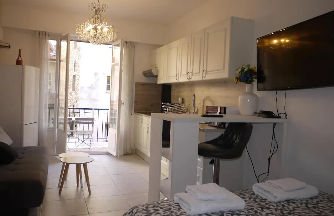 Beach - A Modern Studio Flat In Central Nice-1