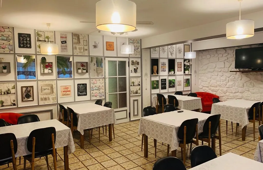 Hôtel Les Myrtes-1