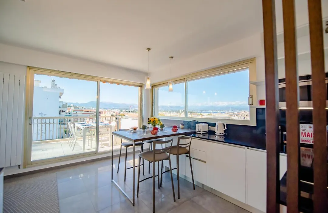 High Standing With Incredible Old Antibes And Sea Views-1
